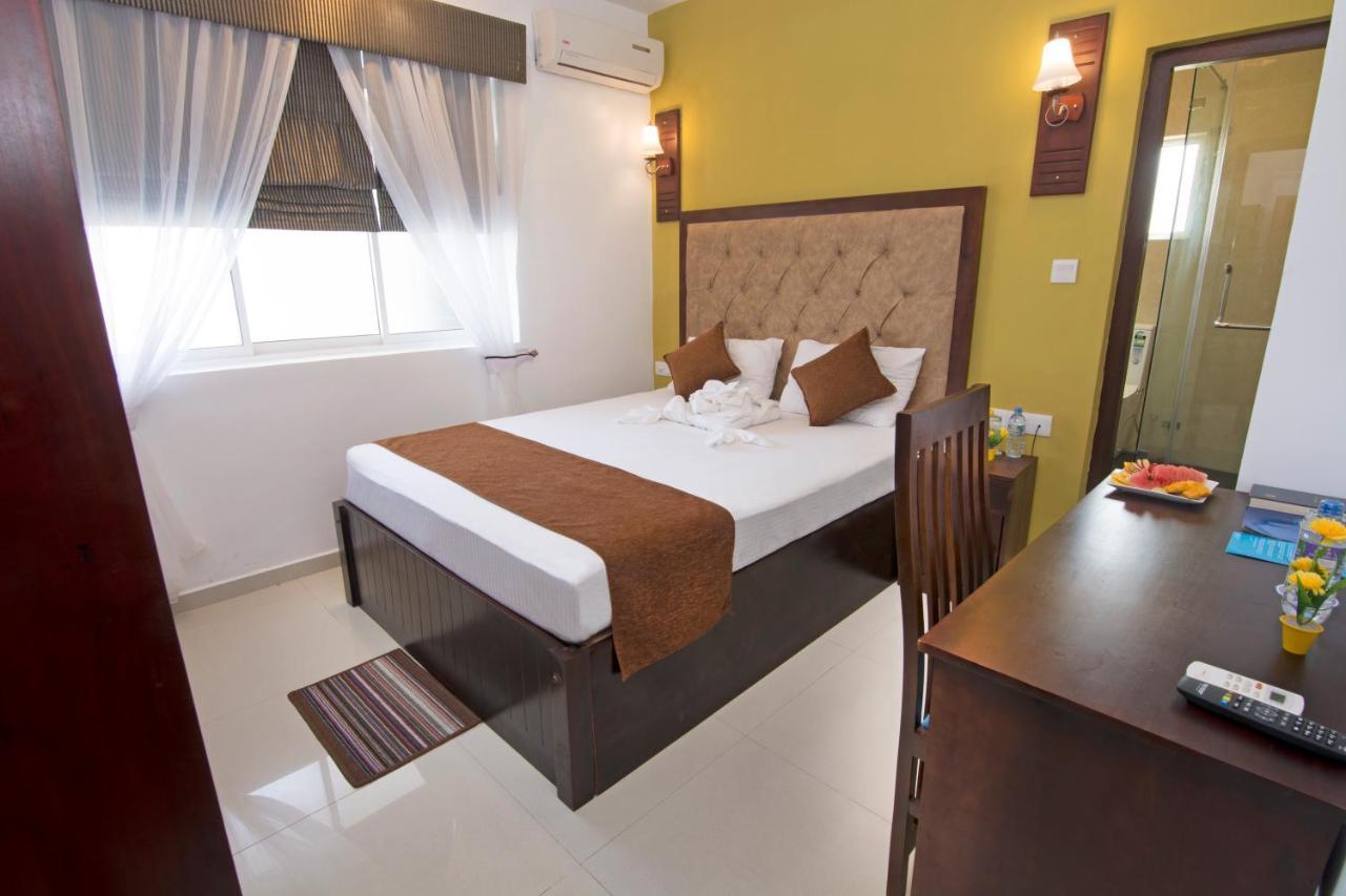 Mount Breeze Hotel Dehiwala-Mount Lavinia Eksteriør bilde