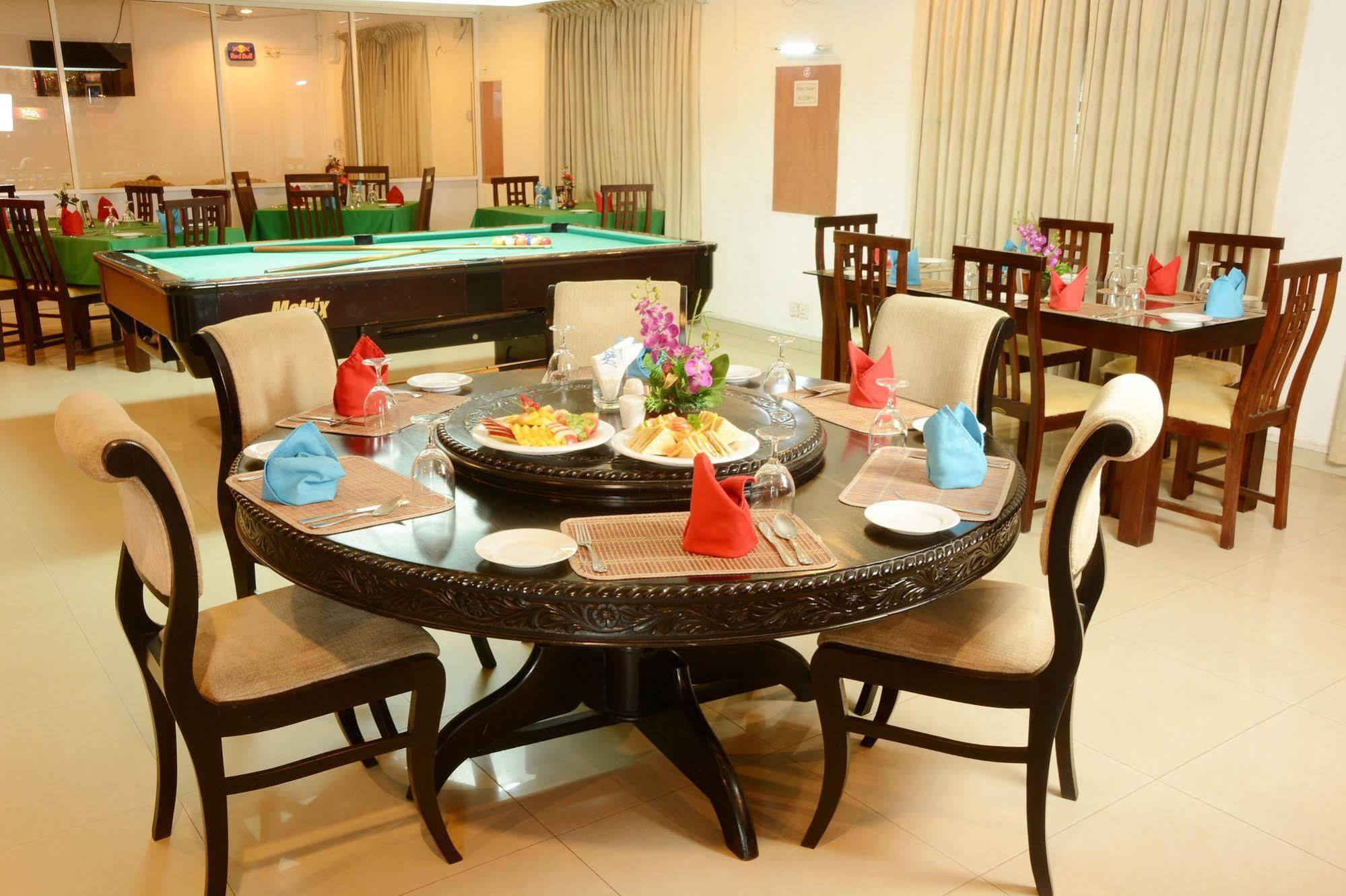 Mount Breeze Hotel Dehiwala-Mount Lavinia Eksteriør bilde