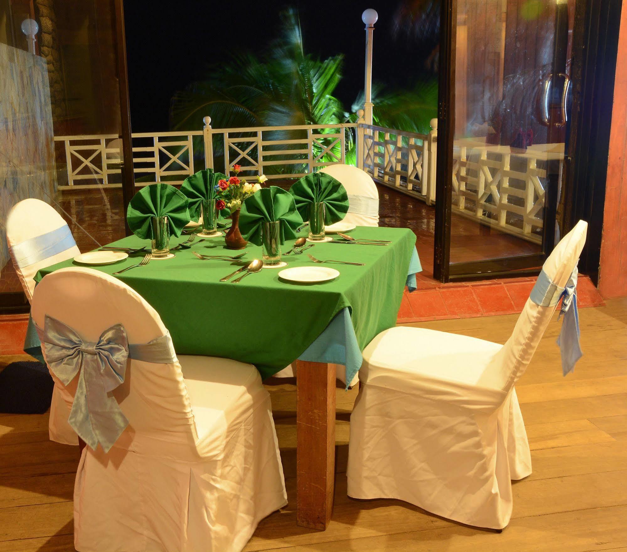 Mount Breeze Hotel Dehiwala-Mount Lavinia Eksteriør bilde