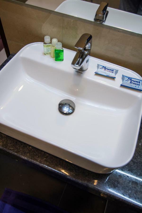 Mount Breeze Hotel Dehiwala-Mount Lavinia Rom bilde